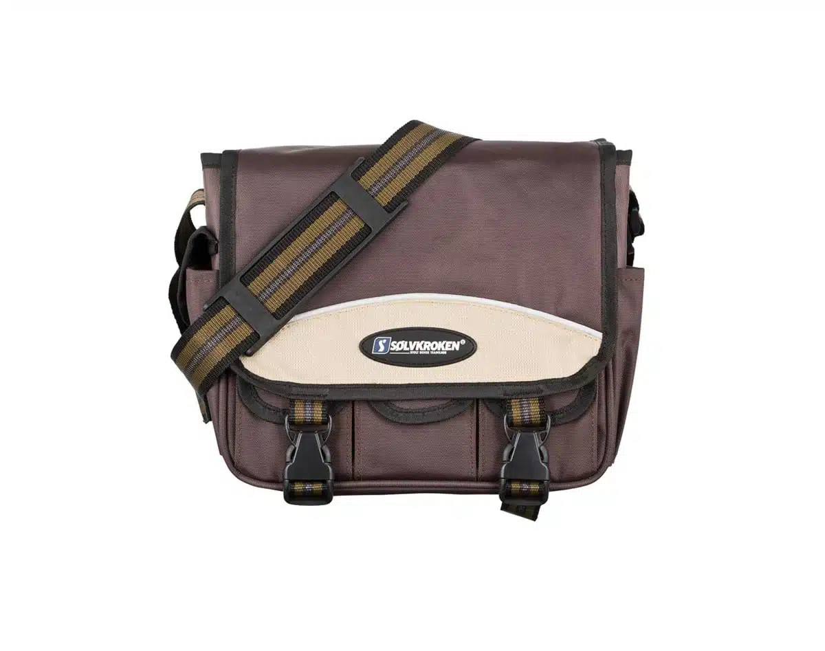 Sølvkroken liten fiskeveske | Arctic-Fritid.no Sølvkroken liten fiskeveske | Arctic-Fritid.no