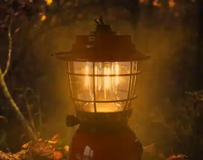 OSEAN Oppladbar Campinglykt - Rød | Arctic-Fritid.no