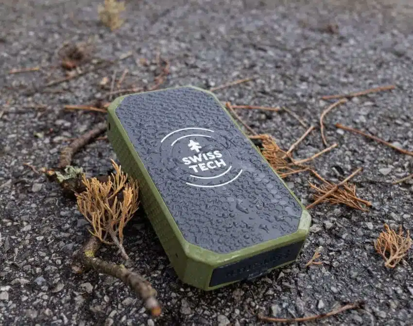 SwissTech 20,000mAh trådløs powerbank | Arctic-Fritid.no